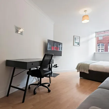 Centre - Parking Included - High Speed Wifi - 5 Guests Leeds (West Yorkshire)