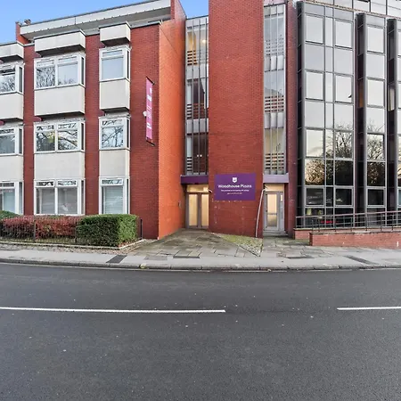 Centre - Sleeps 5 - Free Parking Leeds