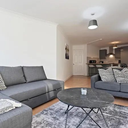 Apartament Centre - Sleeps 5 - Free Parking *