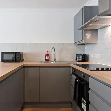 Centre - Sleeps 5 - Free Parking Appartement *