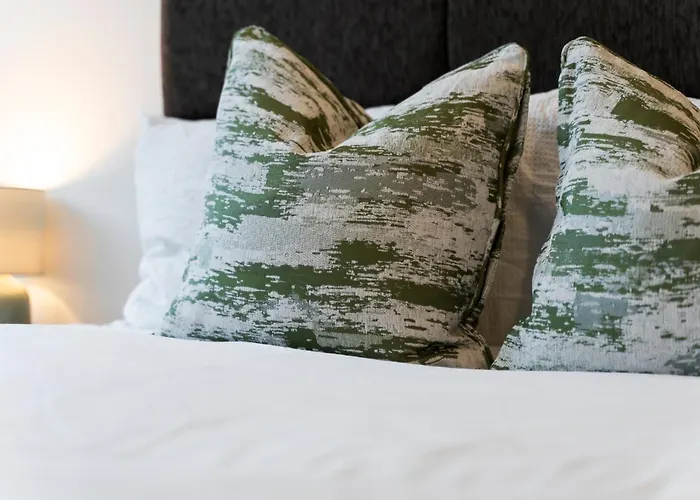 Centre - Parking Included - High Speed Wifi - 5 Guests Leeds (West Yorkshire)