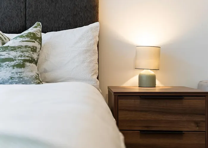 Apartament Centre - Parking Included - High Speed Wifi - 5 Guests